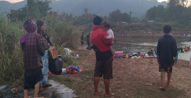 Thousands of refugees amassed at Thai border amid fighting in Myanmar’s Kayin state