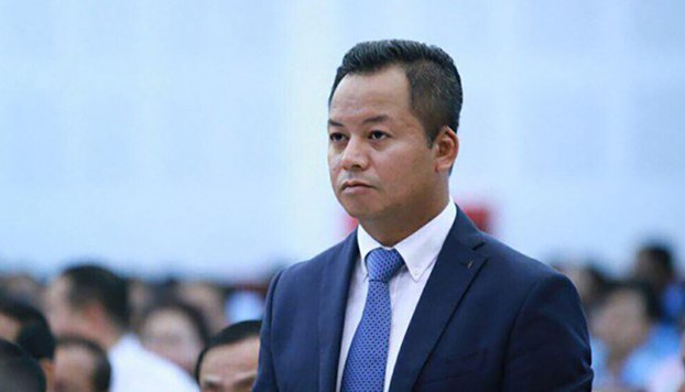 Exiled opposition leader supports Cambodian defense minister’s son as PM candidate