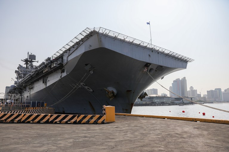 Philippines, China in talks over sea dispute, base access for US forces