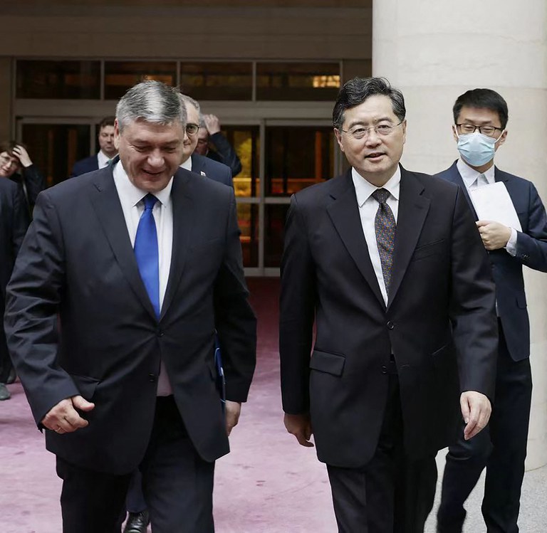 China holds breath in reaction to Russia’s rollercoaster weekend