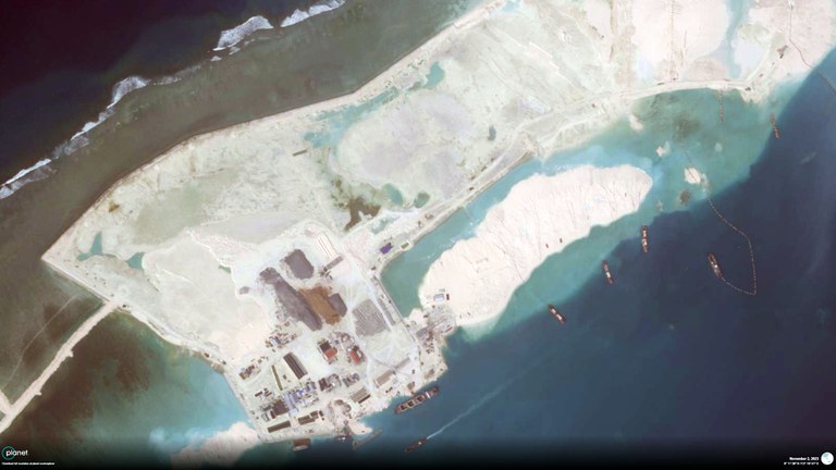 Vietnam rapidly builds up South China Sea reef