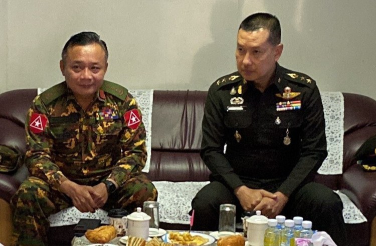 Thais trapped in Myanmar seek help leaving over fear of attack