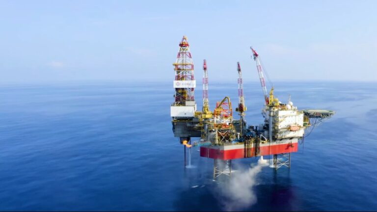 China claims discovery of 100 million-ton oilfield in South China Sea