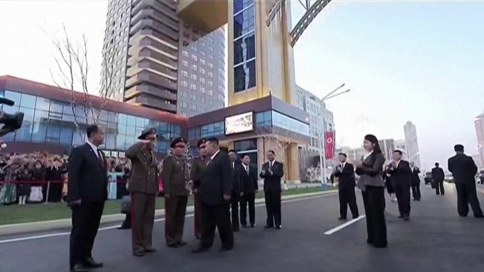 North Korea’s 1st daughter makes debut at diplomatic event with Kim Jong Un
